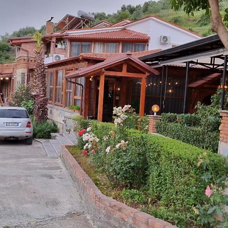 Salillari Guest House Berat Buitenkant foto
