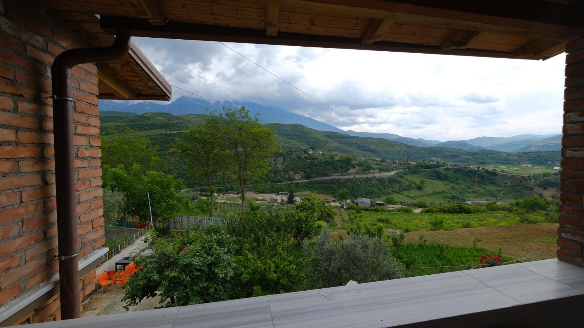 Salillari Guest House Berat Buitenkant foto