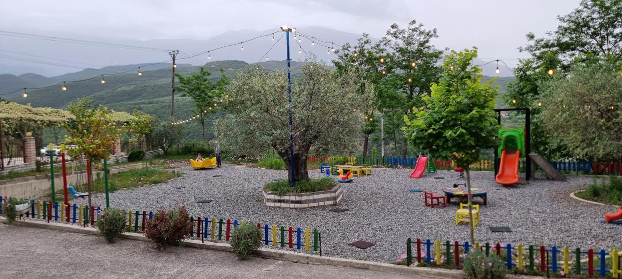 Salillari Guest House Berat Buitenkant foto