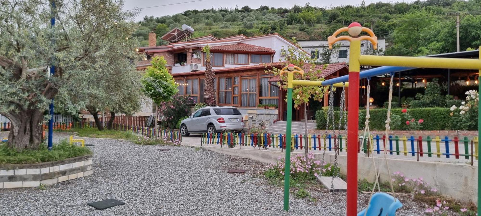 Salillari Guest House Berat Buitenkant foto